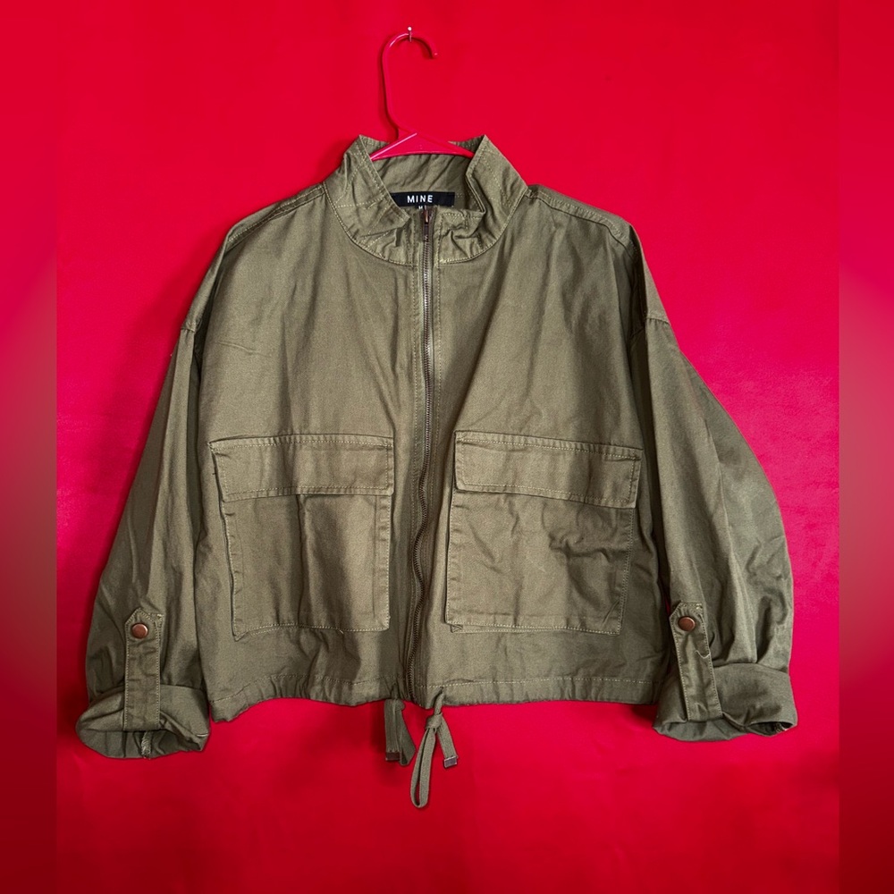 #379-NWOT- MINE Army Green Woman’s Cropped Field Jacket Size Medium